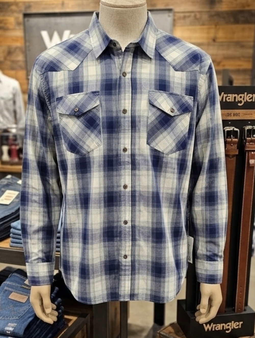 Wrangler Blue and White Plaid Casual Button-Down Shirt